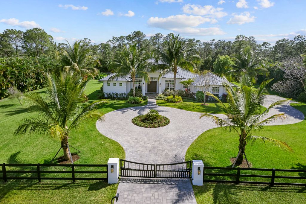 Photo of 10890 150th Court N, Jupiter, FL 33478 (MLS # R10977105)