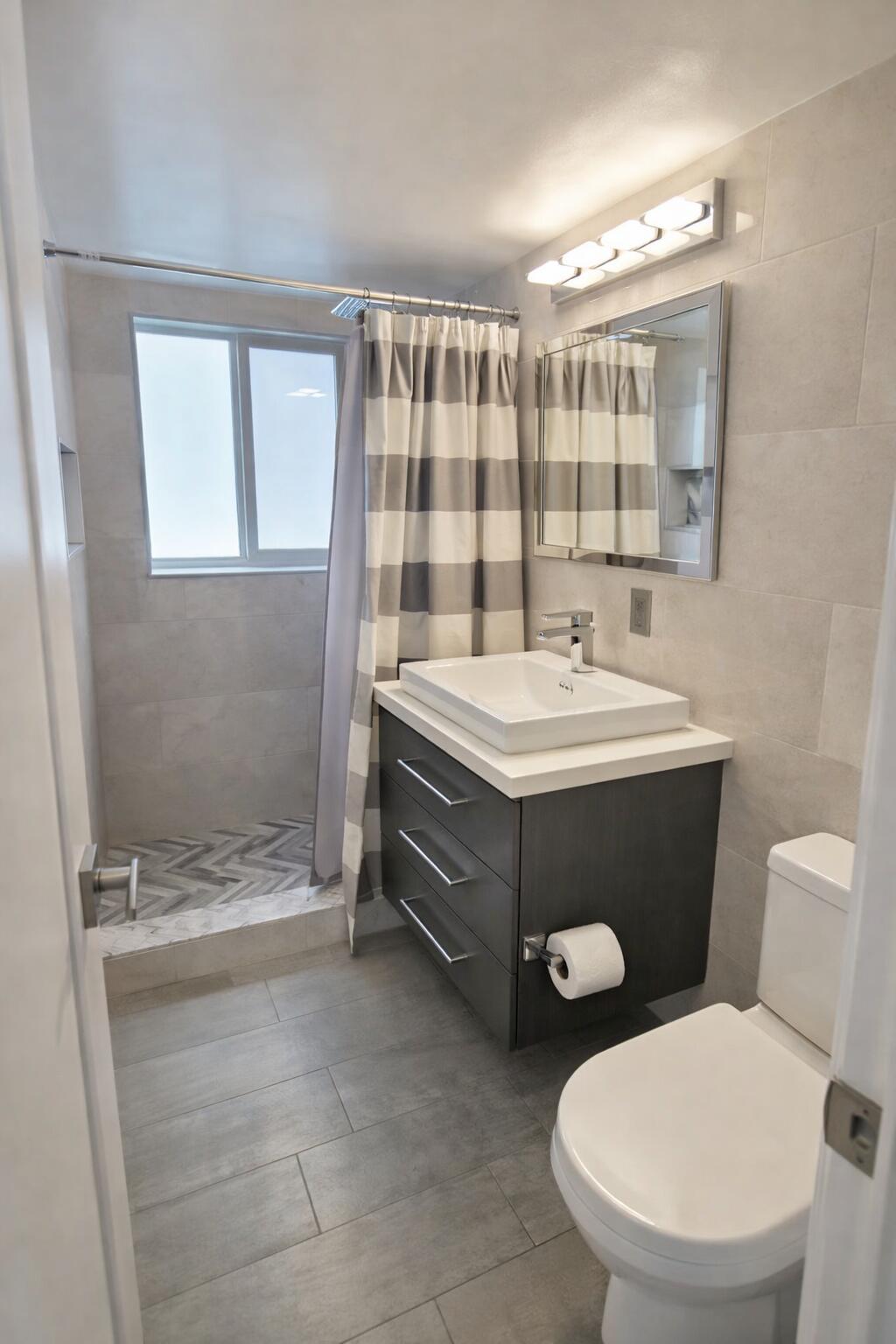 PIER 41 CONDO - Residential