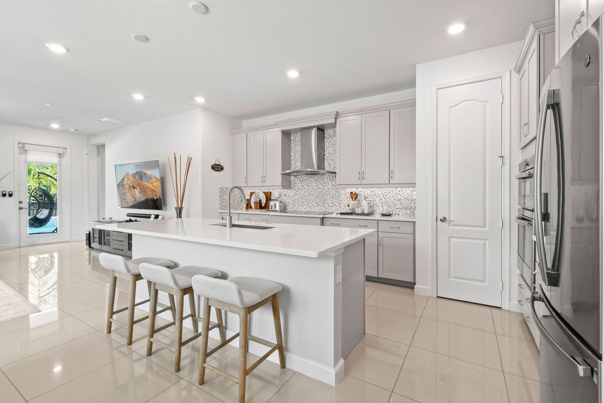 Crestwood North BELLASERA - Residential Lease