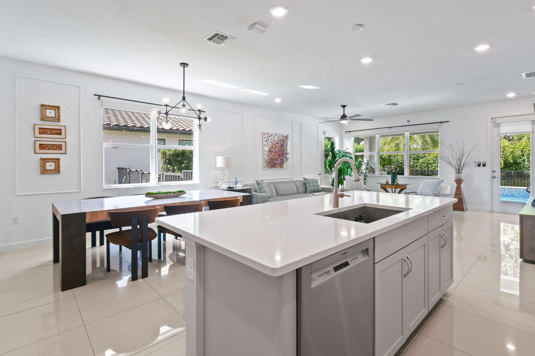 Crestwood North BELLASERA - Residential Lease