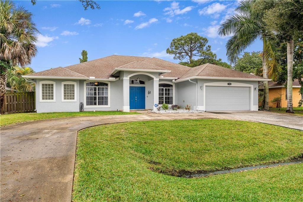 Photo of 1942 SE Floresta Drive, Port Saint Lucie, FL 34983 (MLS # R10772224)