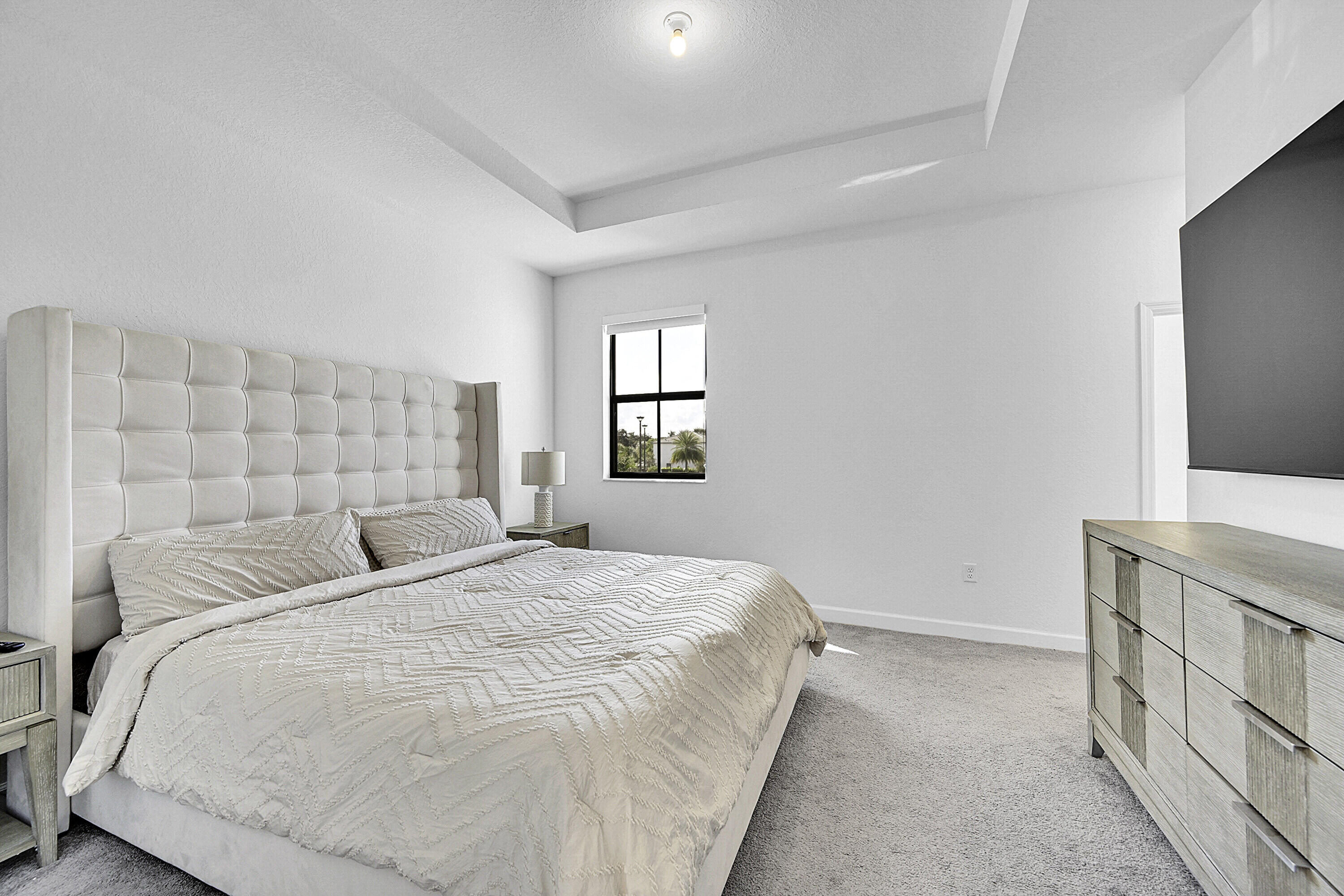 VISTA LAGO - Residential