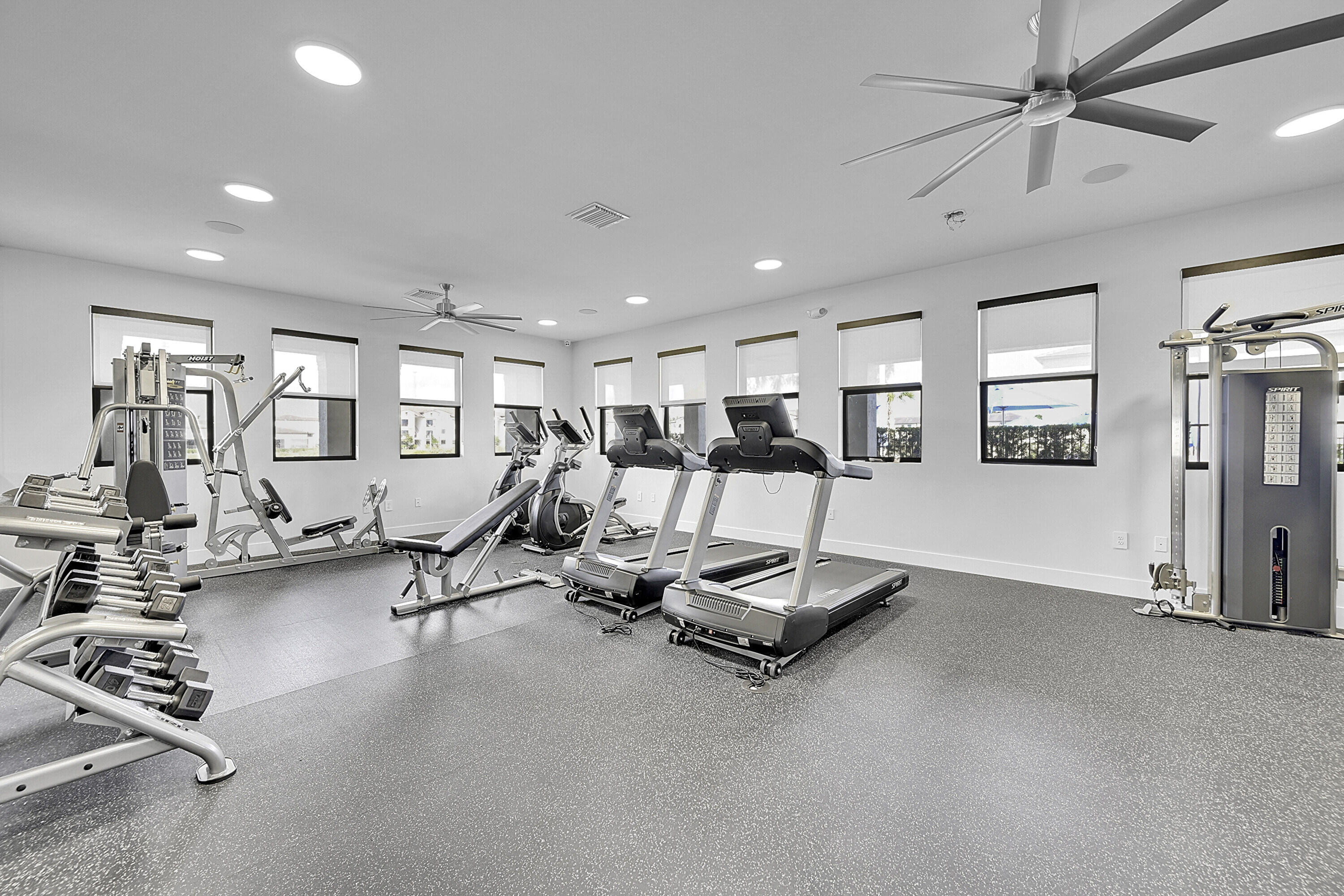 VISTA LAGO - Residential