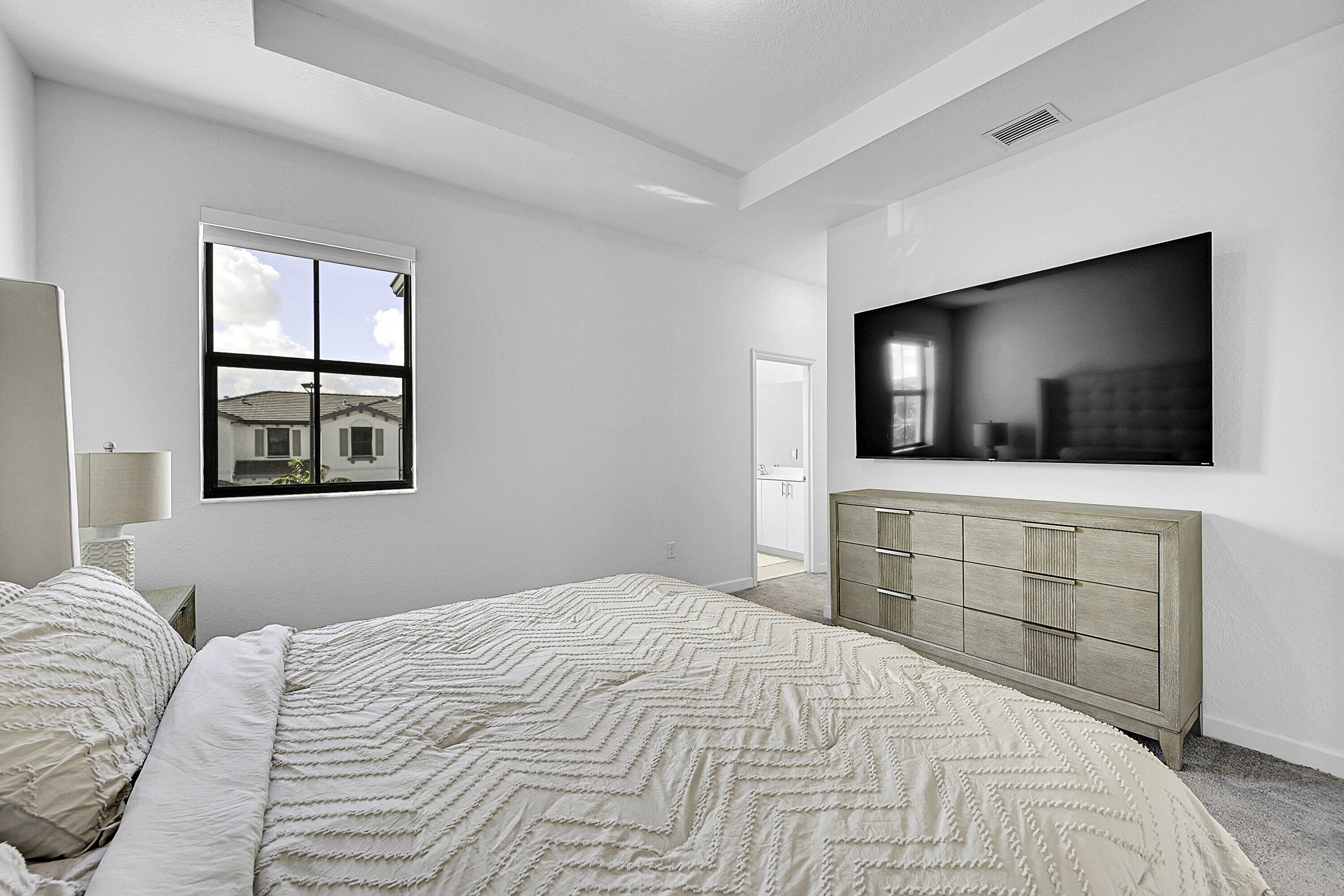 VISTA LAGO - Residential