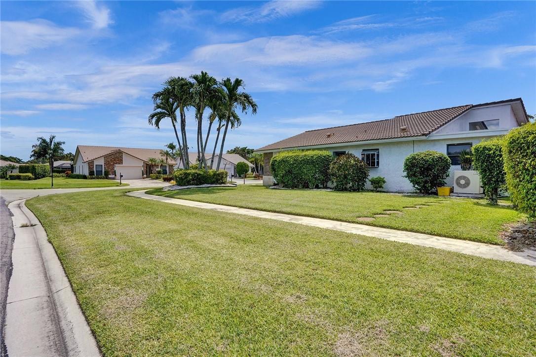 BOCA GREENS - Residential