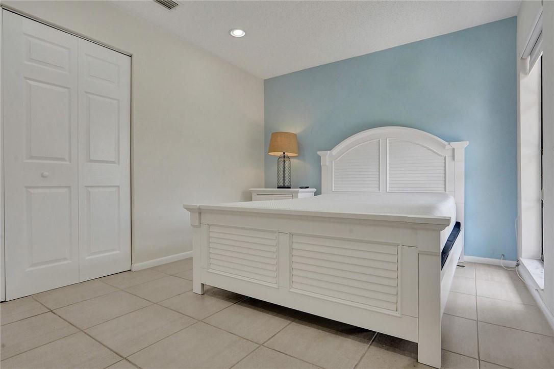 BOCA GREENS - Residential