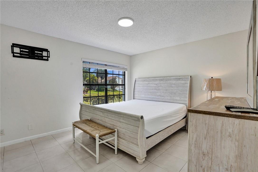 BOCA GREENS - Residential