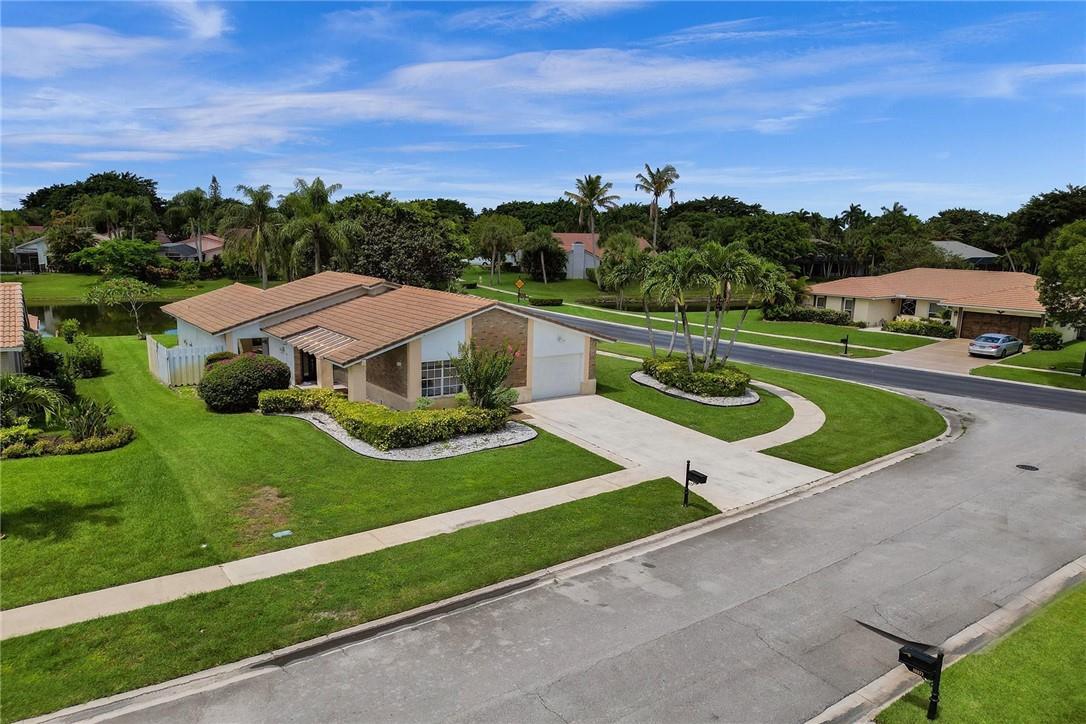 BOCA GREENS - Residential