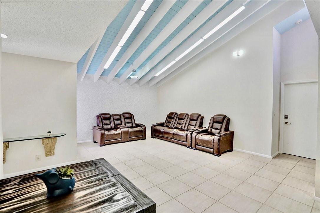 BOCA GREENS - Residential