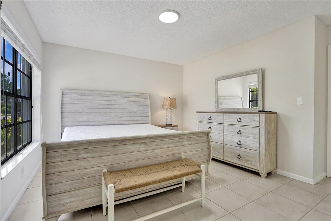 BOCA GREENS - Residential
