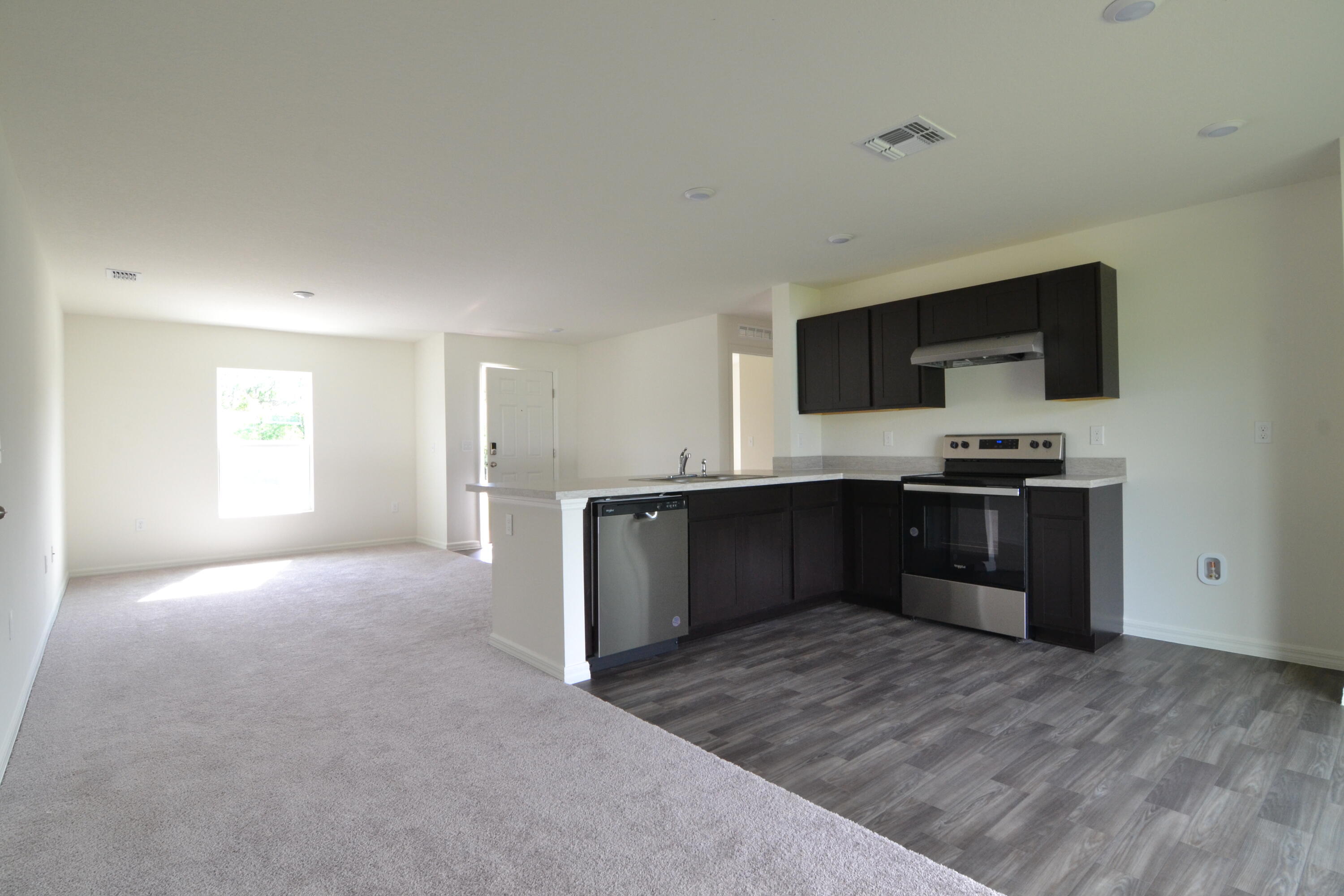 PORT ST LUCIE SECTION 9 - Residential Lease