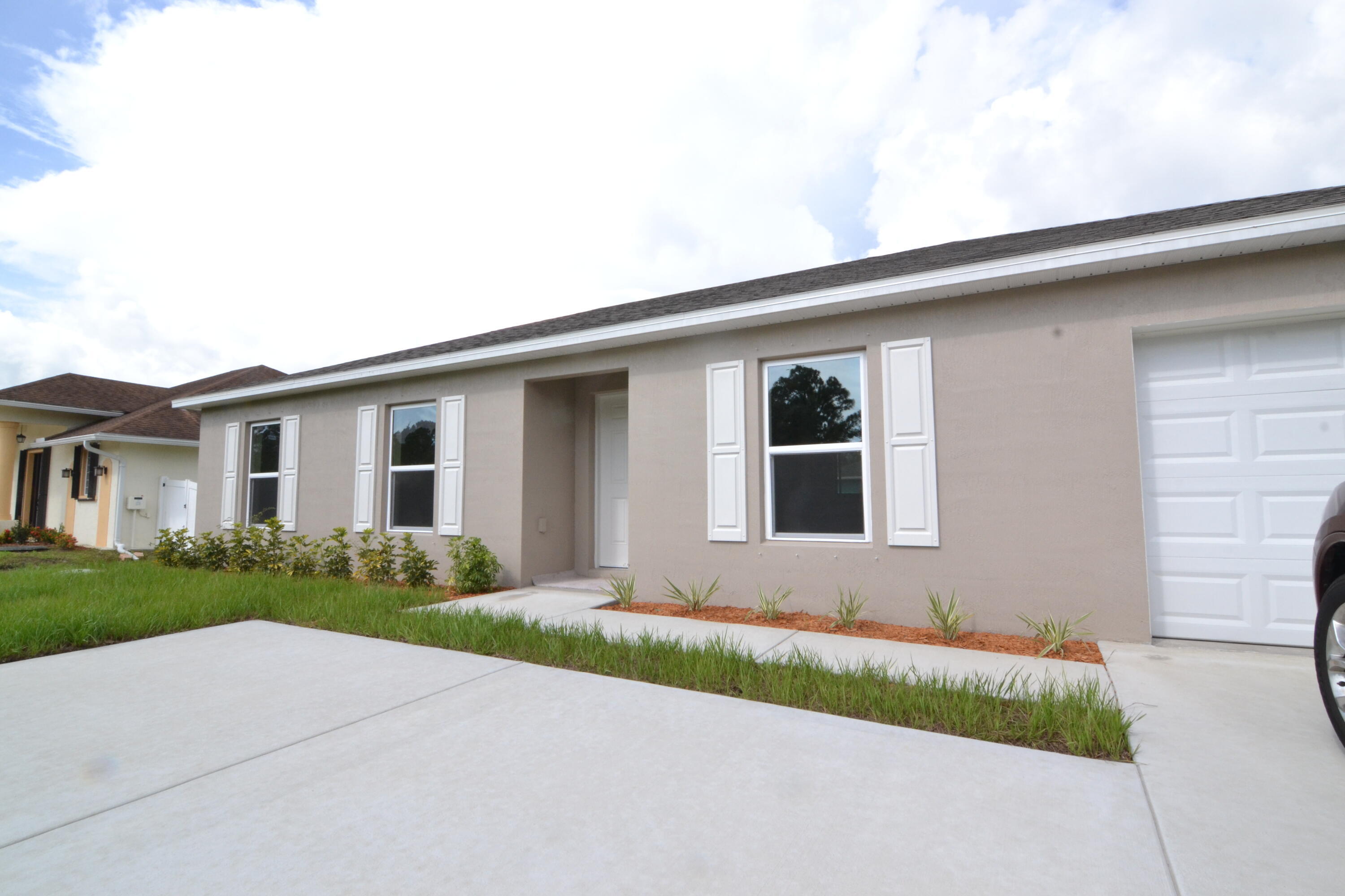 PORT ST LUCIE SECTION 9 - Residential Lease