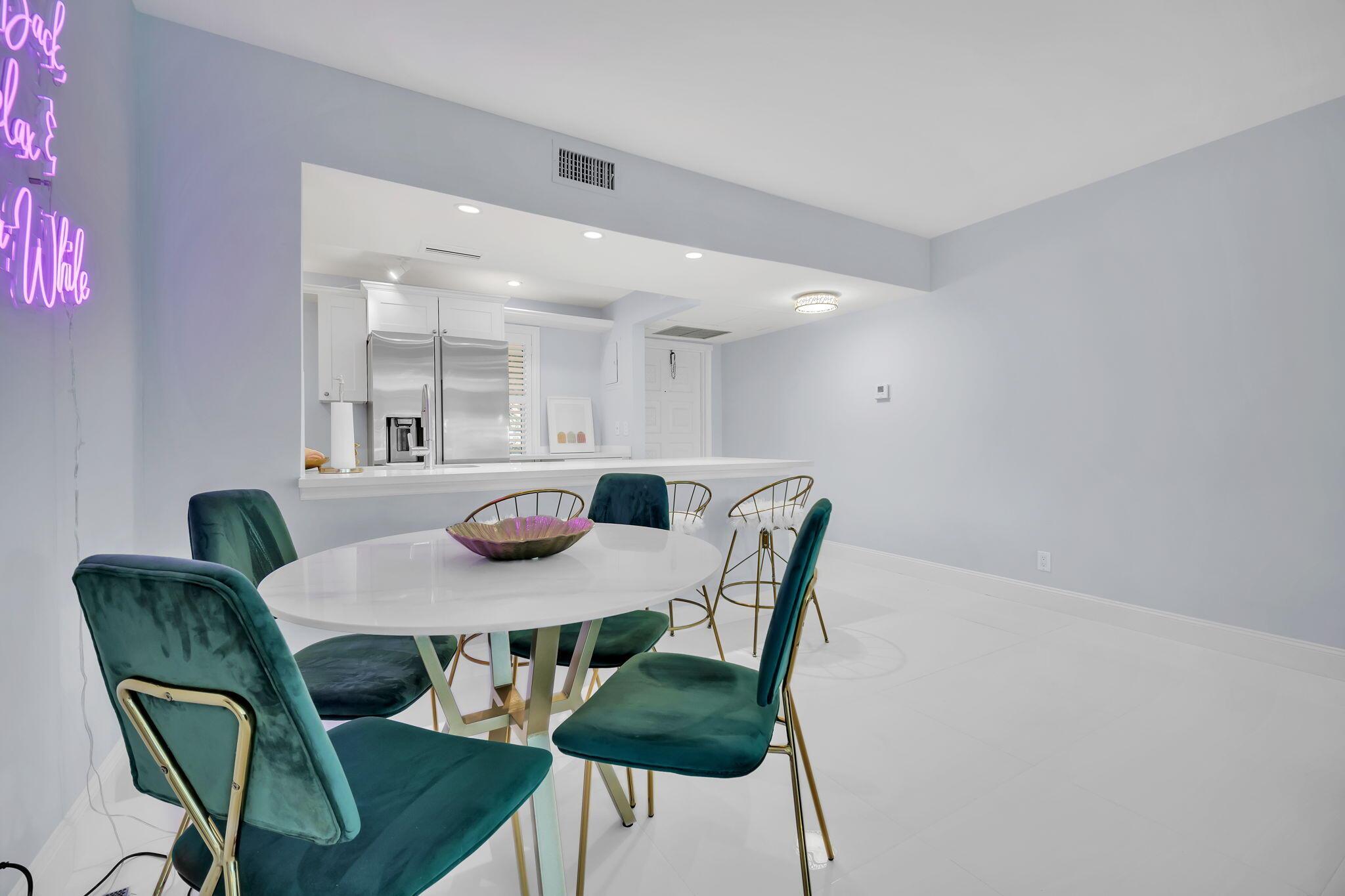 NO 1 PALM-AIRE COUNTRY CL - Residential