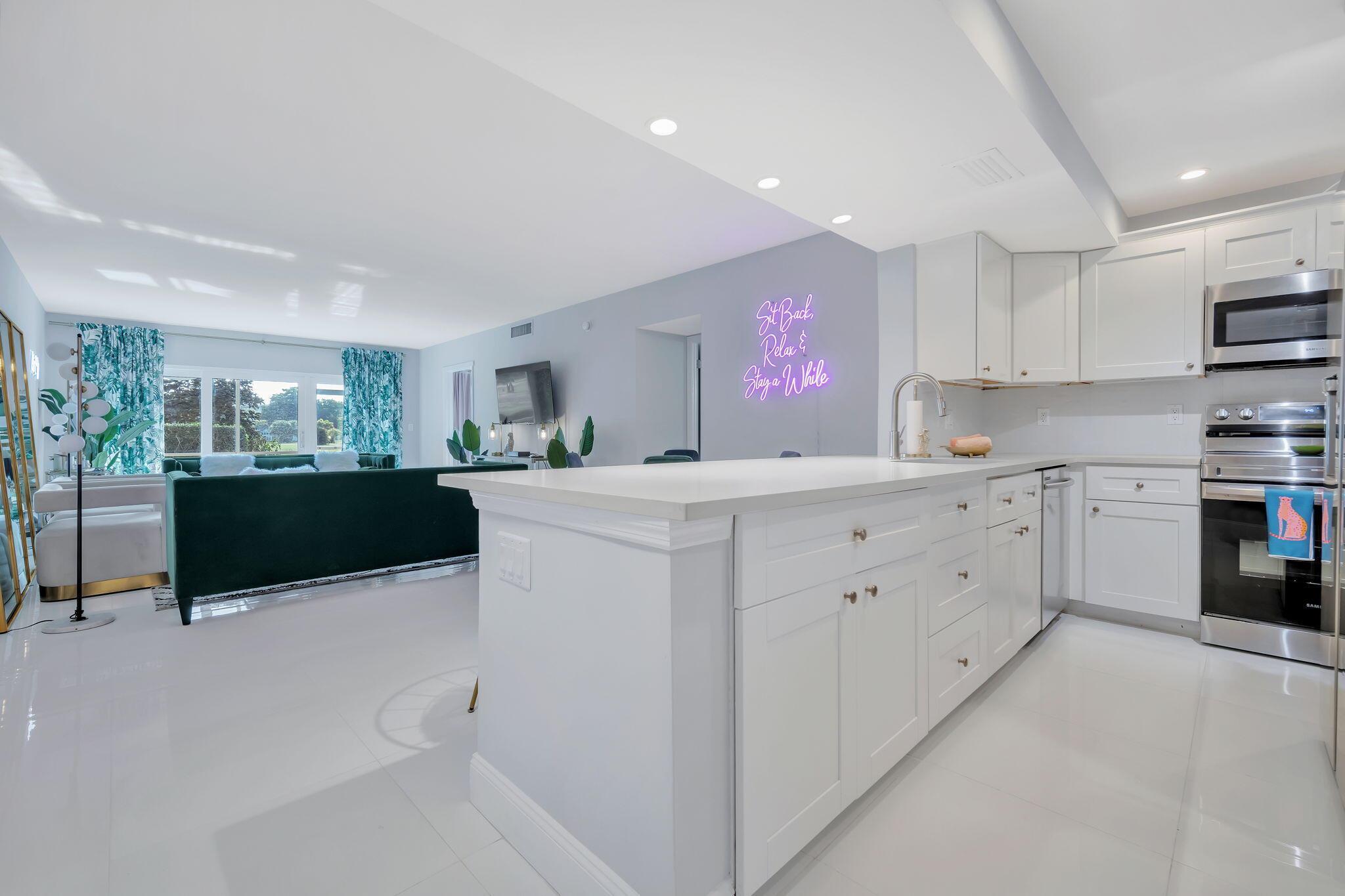 NO 1 PALM-AIRE COUNTRY CL - Residential