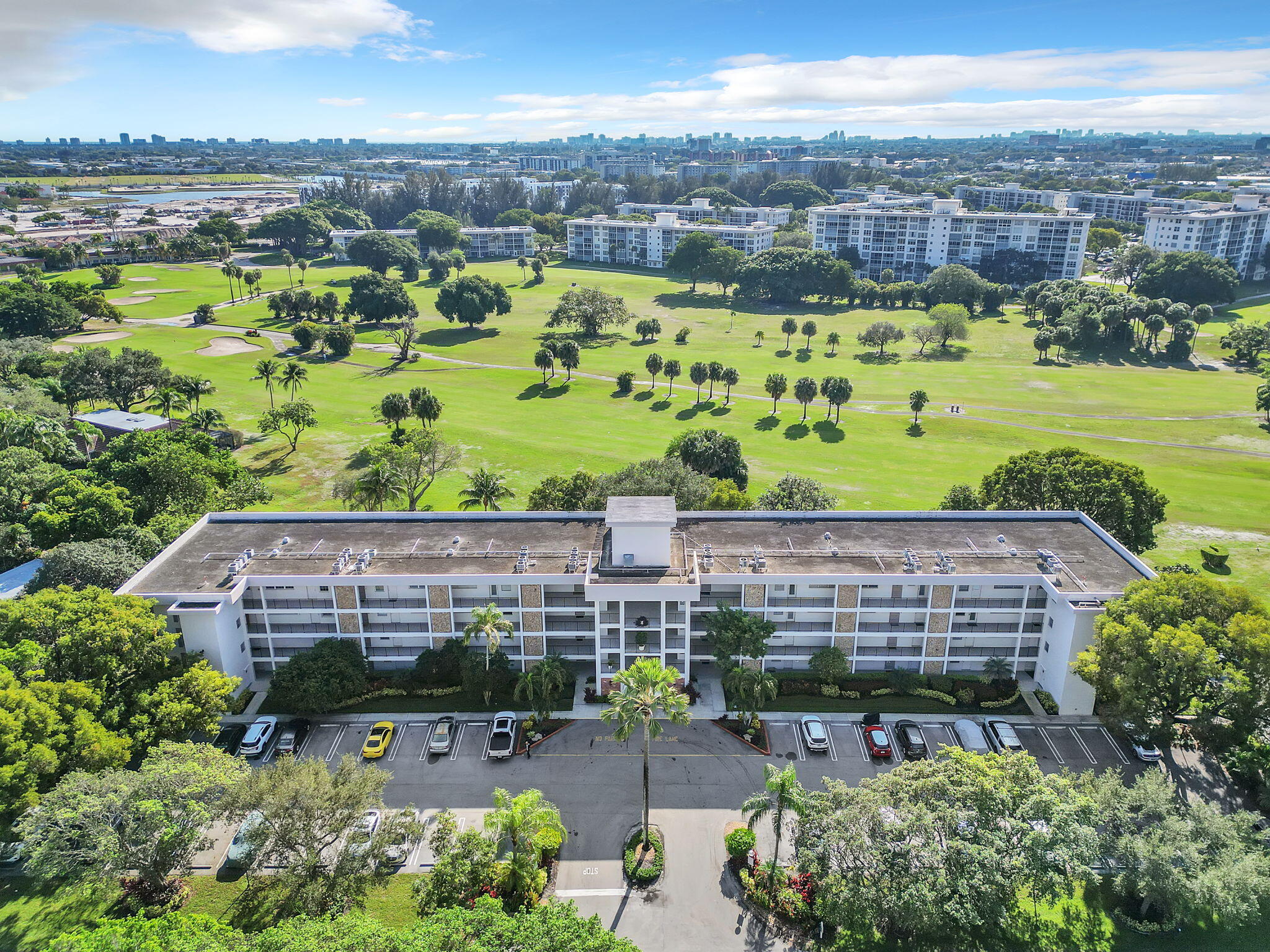 NO 1 PALM-AIRE COUNTRY CLUB - Residential