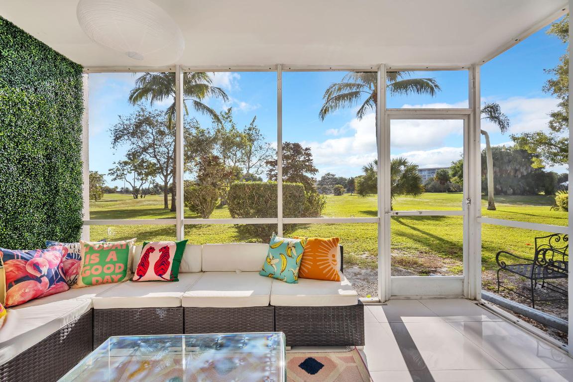 NO 1 PALM-AIRE COUNTRY CLUB - Residential