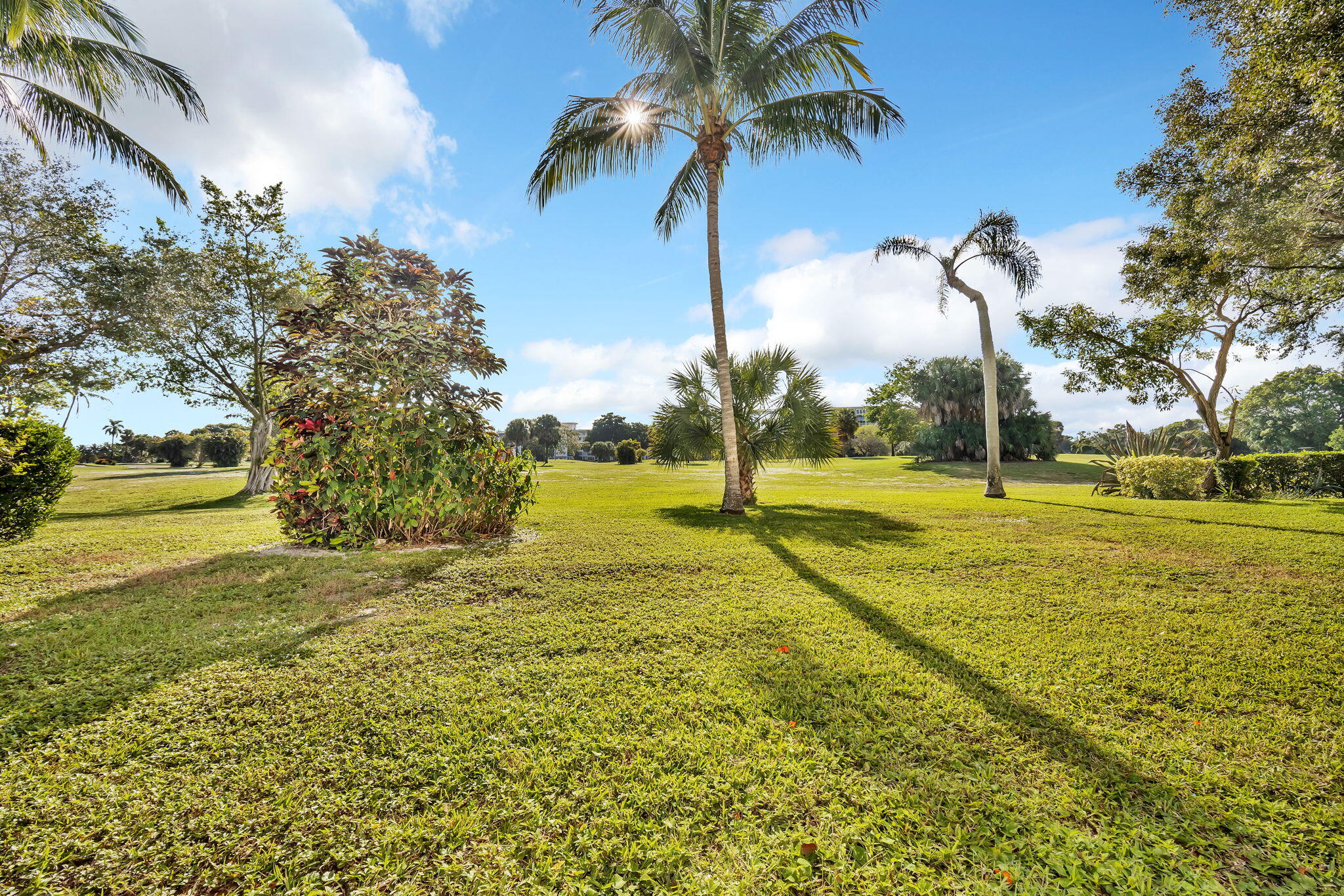 NO 1 PALM-AIRE COUNTRY CLUB - Residential