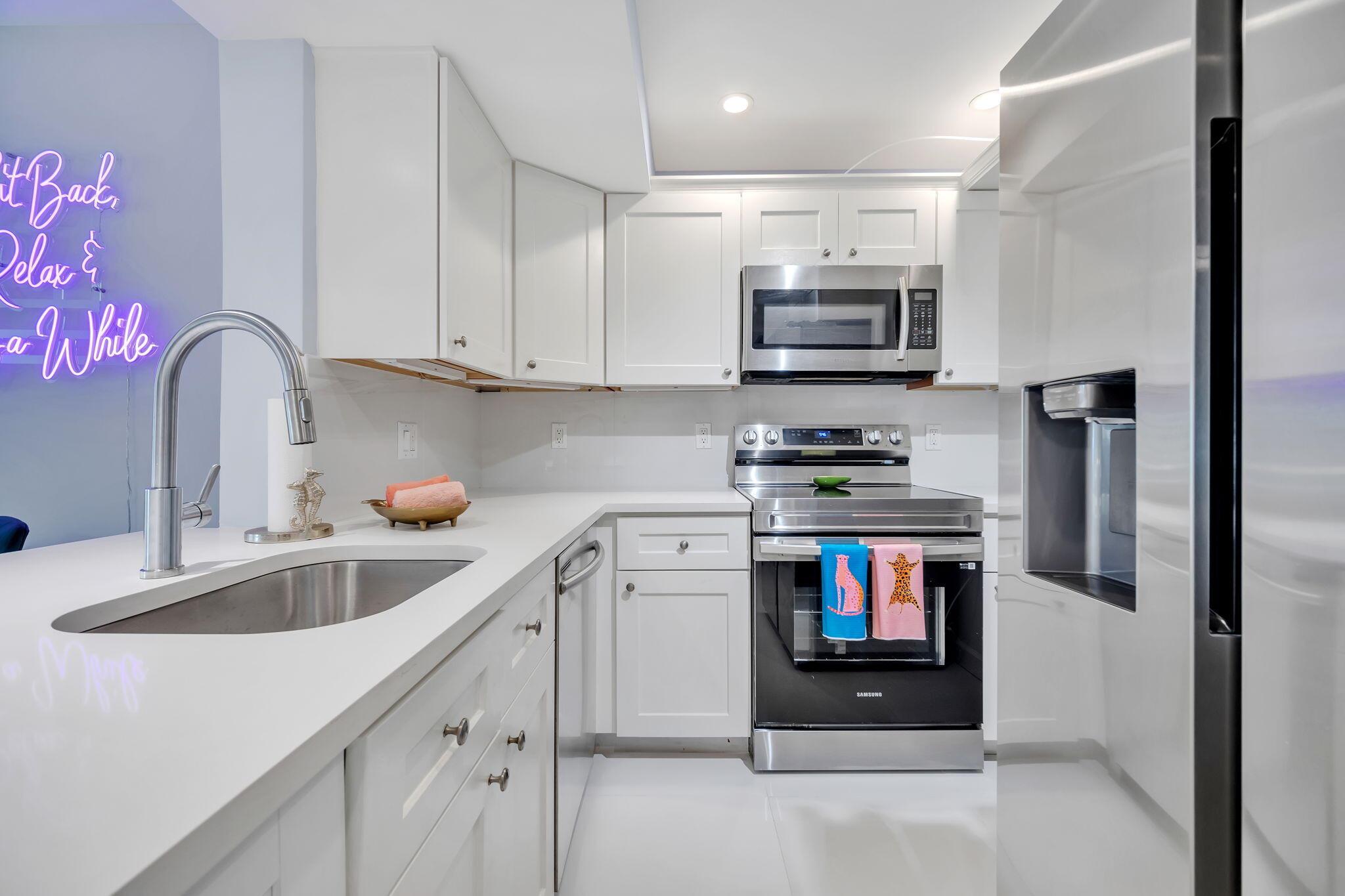 NO 1 PALM-AIRE COUNTRY CL - Residential