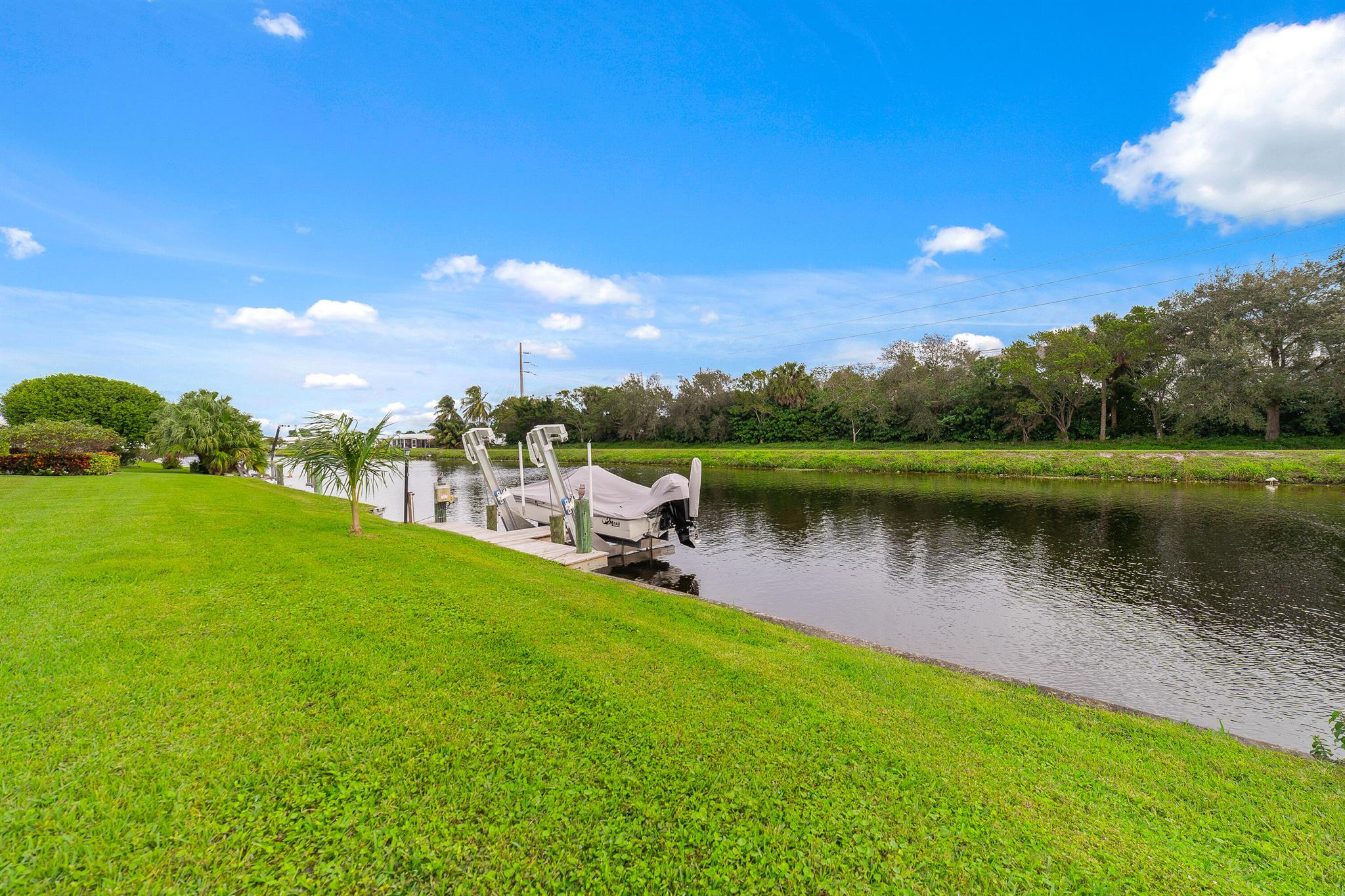 PALM BEACH LEISUREVILLE SEC 9 - Residential