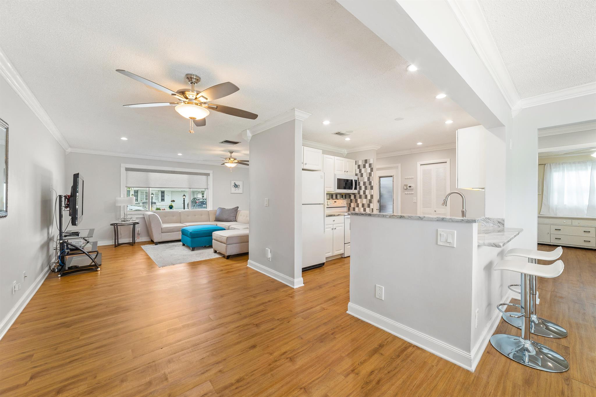 PALM BEACH LEISUREVILLE SEC 9 - Residential