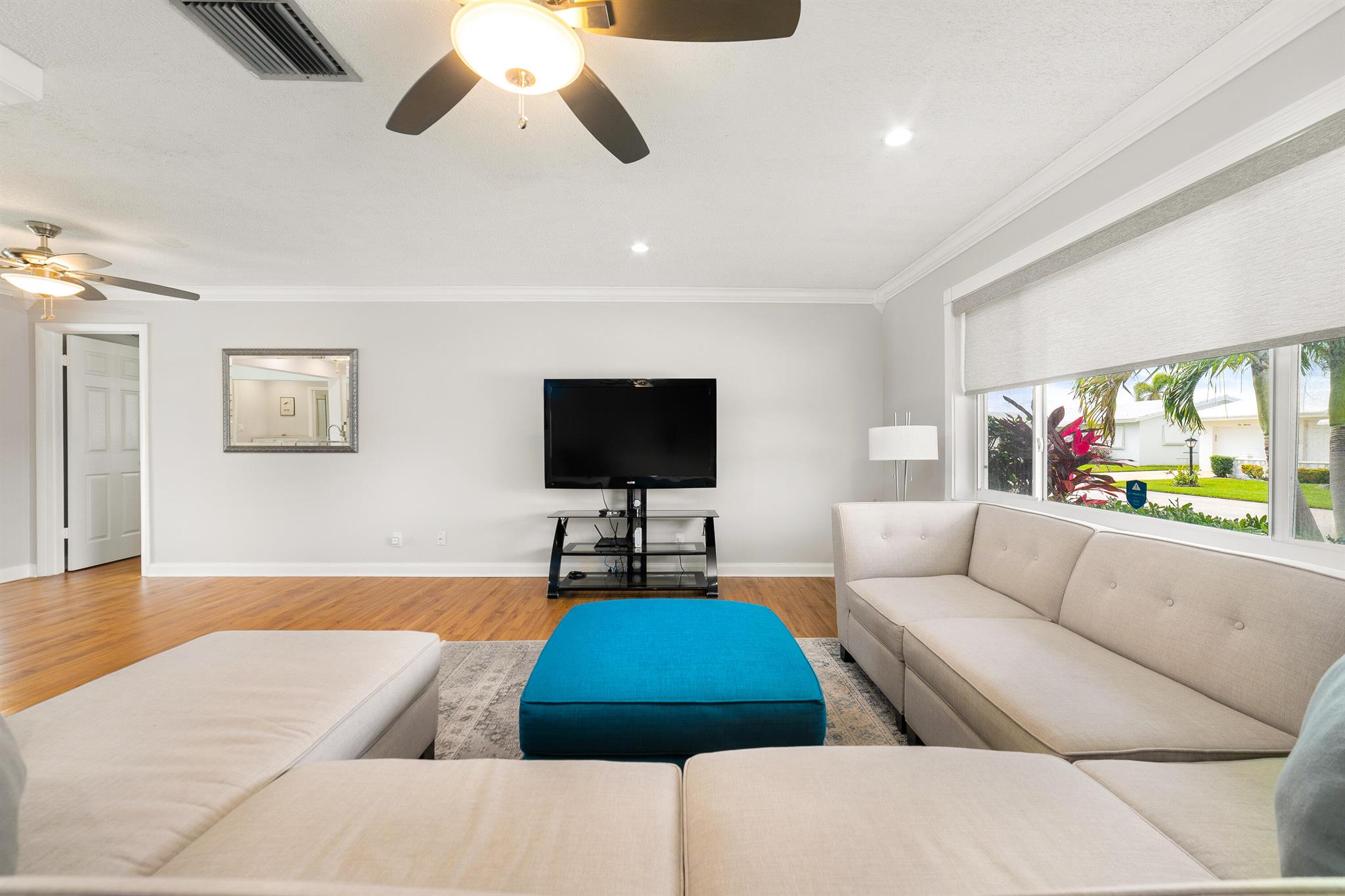 PALM BEACH LEISUREVILLE SEC 9 - Residential