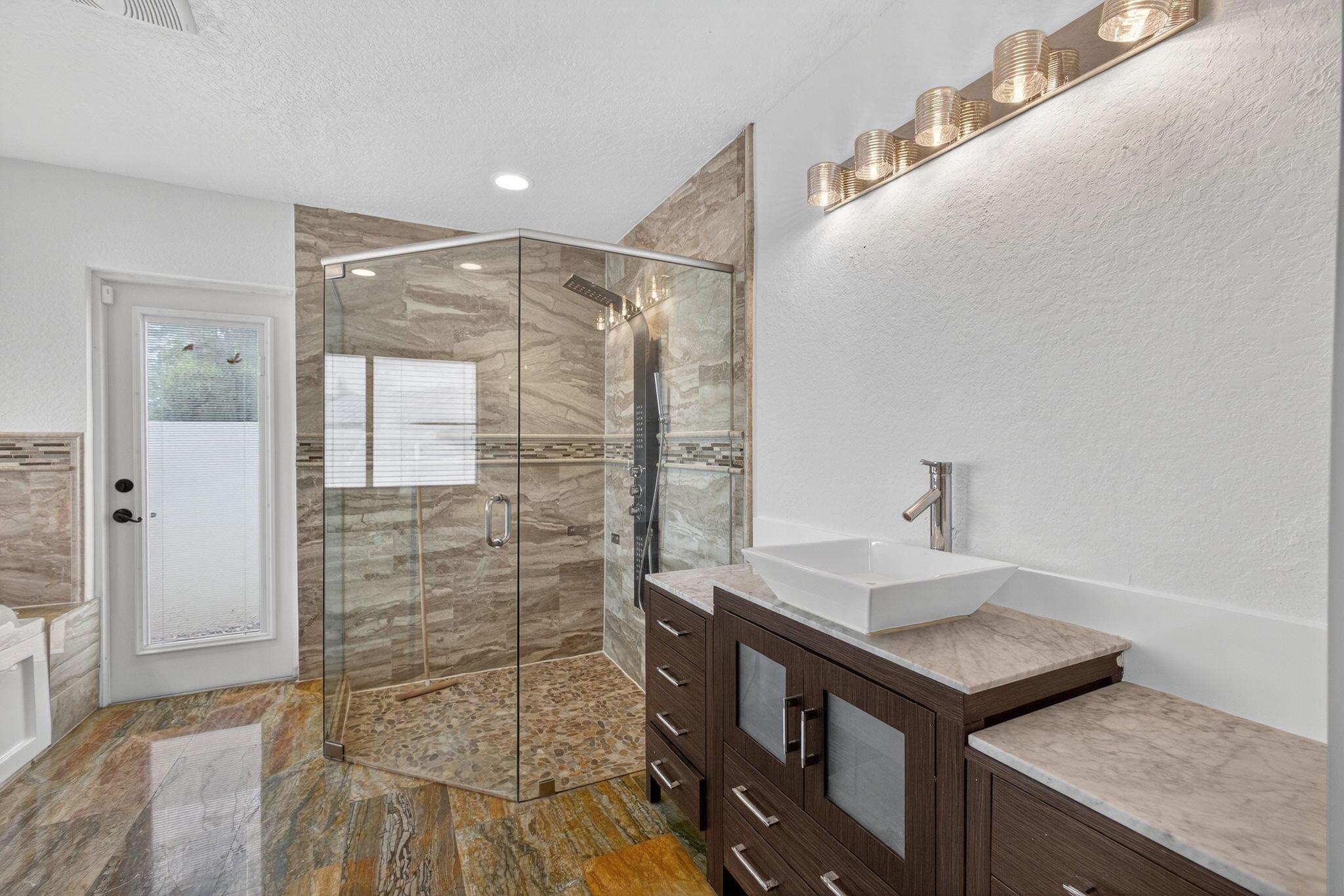 MEADOW WOOD OF THE LANDIN - Residential