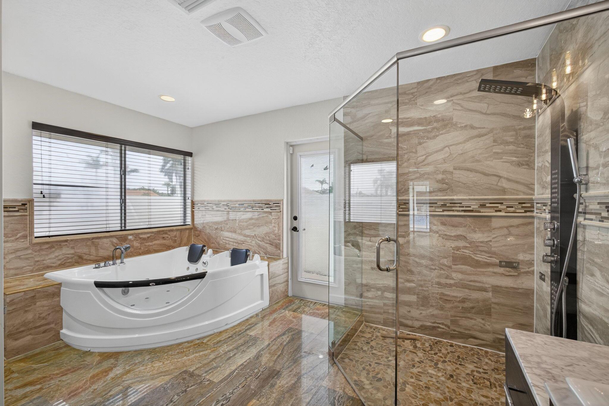 MEADOW WOOD OF THE LANDIN - Residential