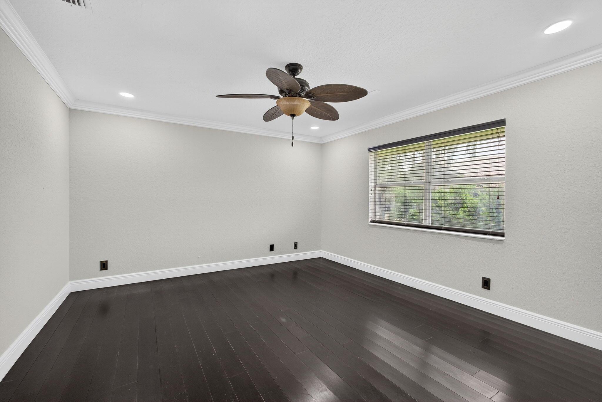 MEADOW WOOD OF THE LANDIN - Residential