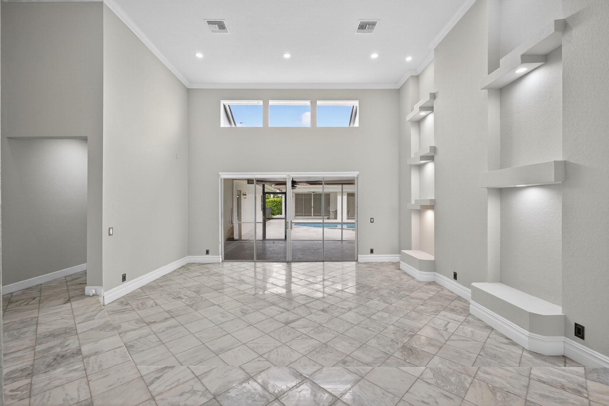 MEADOW WOOD OF THE LANDIN - Residential