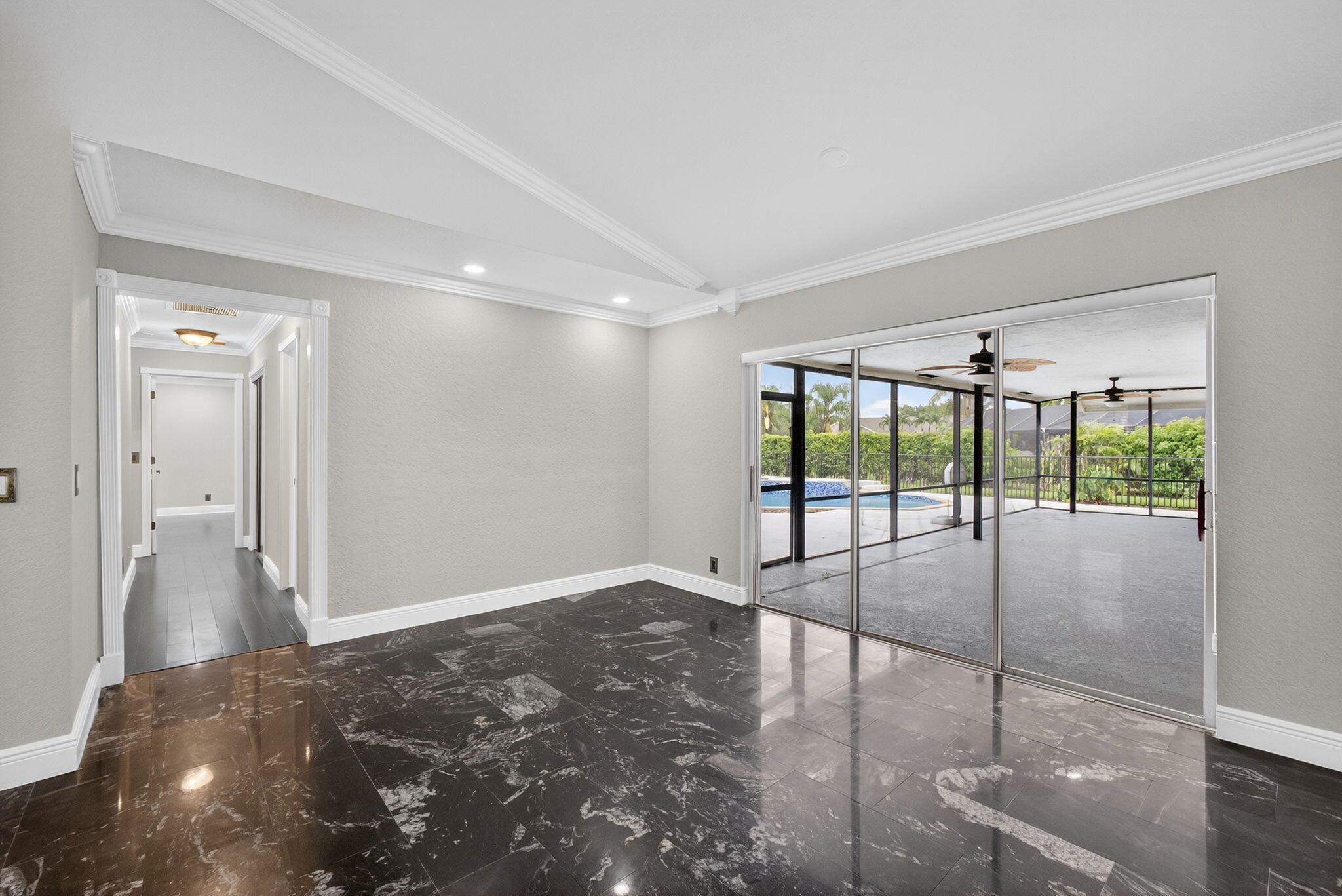 MEADOW WOOD OF THE LANDIN - Residential