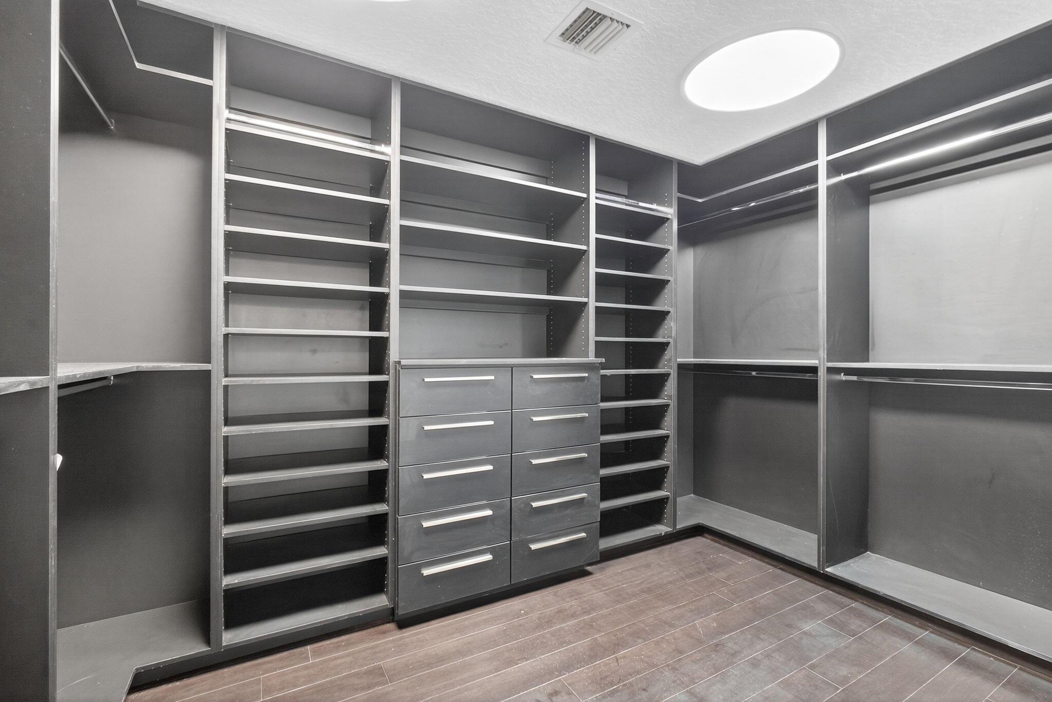 MEADOW WOOD OF THE LANDIN - Residential