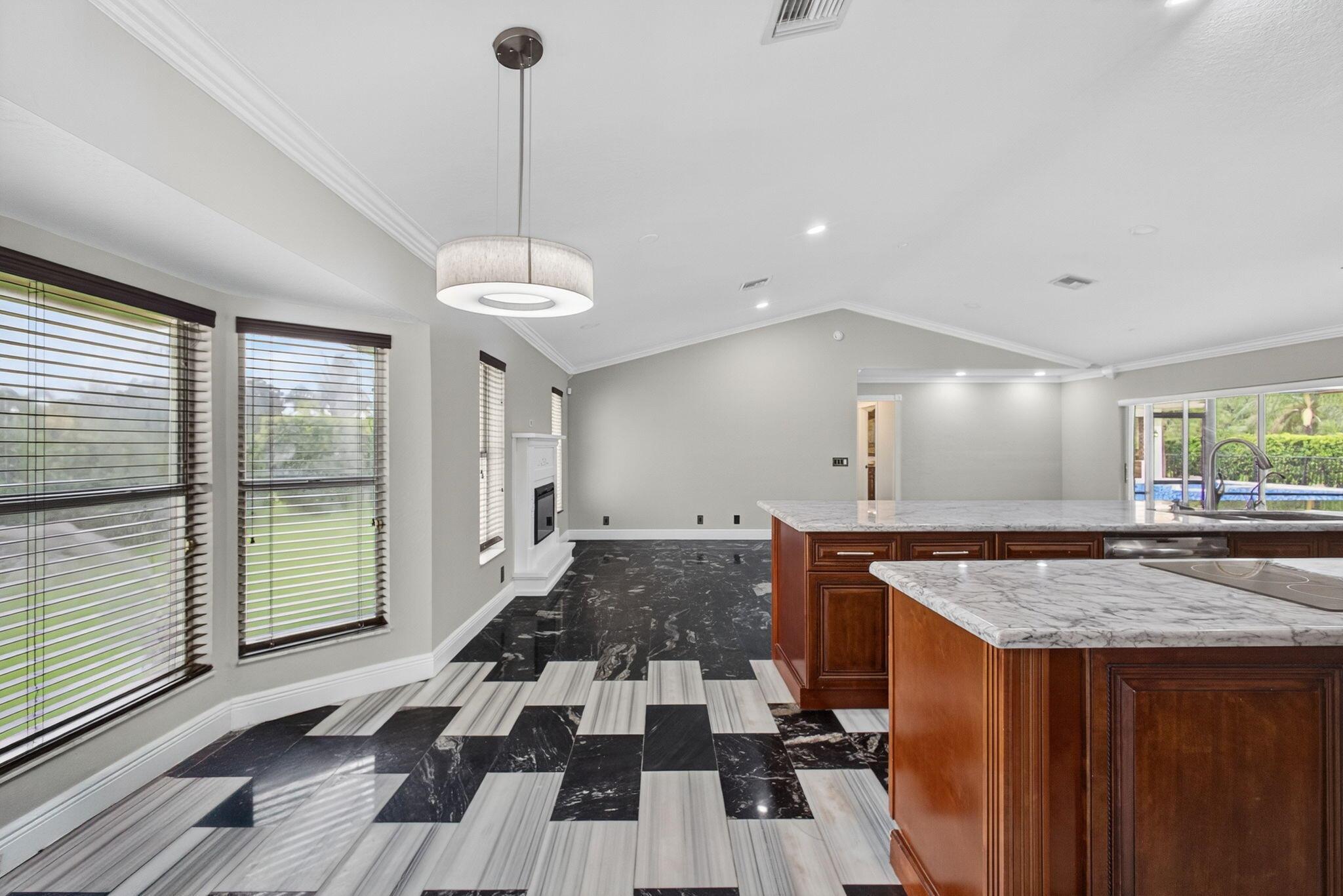 MEADOW WOOD OF THE LANDIN - Residential