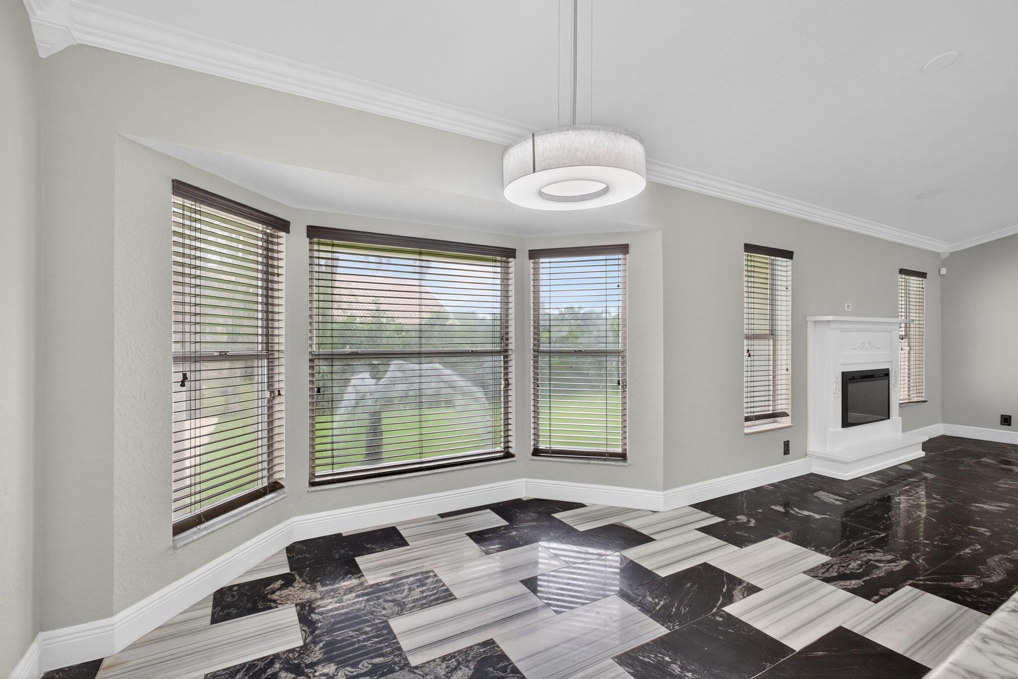 MEADOW WOOD OF THE LANDIN - Residential