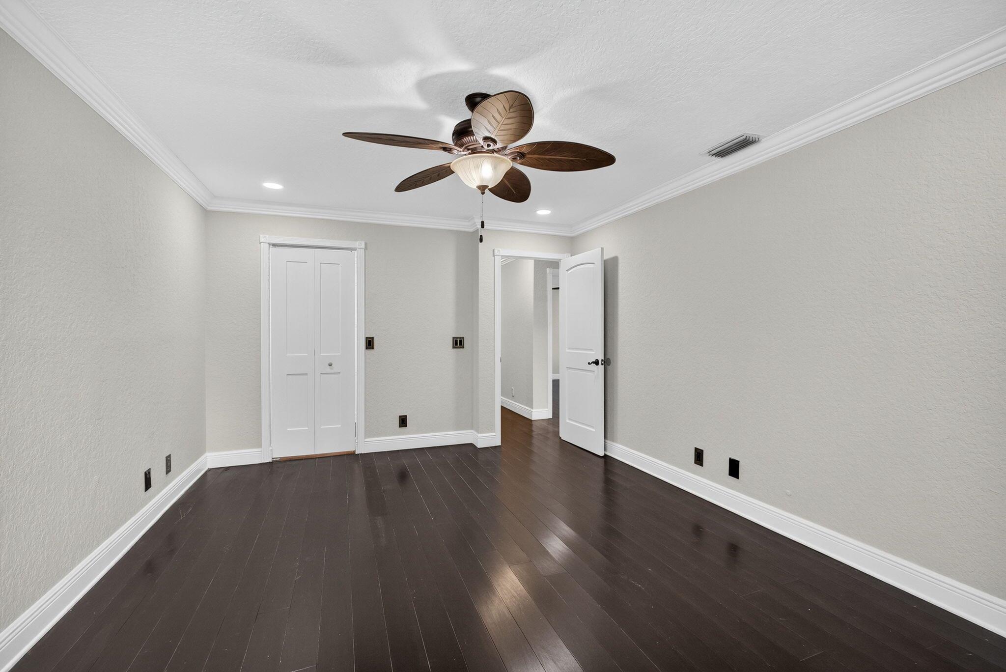 MEADOW WOOD OF THE LANDIN - Residential