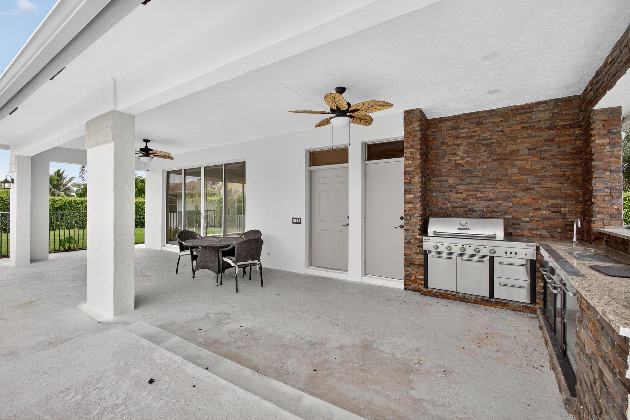 MEADOW WOOD OF THE LANDIN - Residential