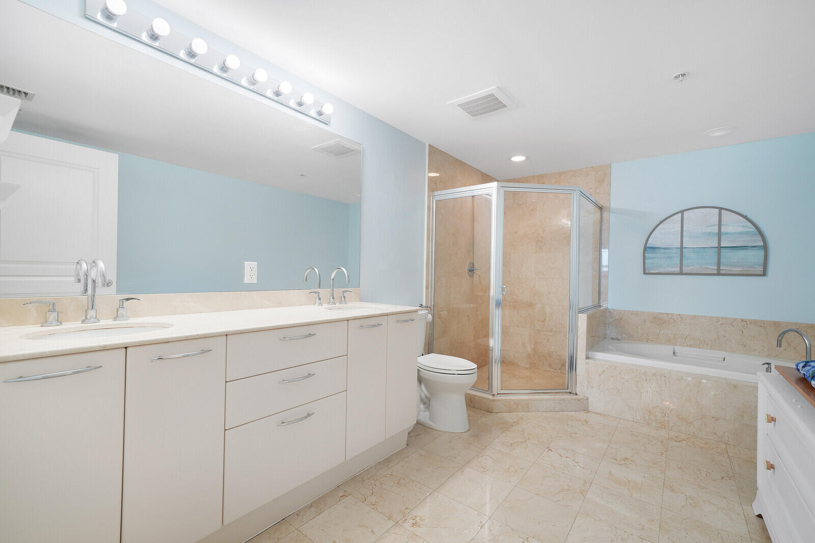 350 LAS OLAS PLACE CONDO - Residential