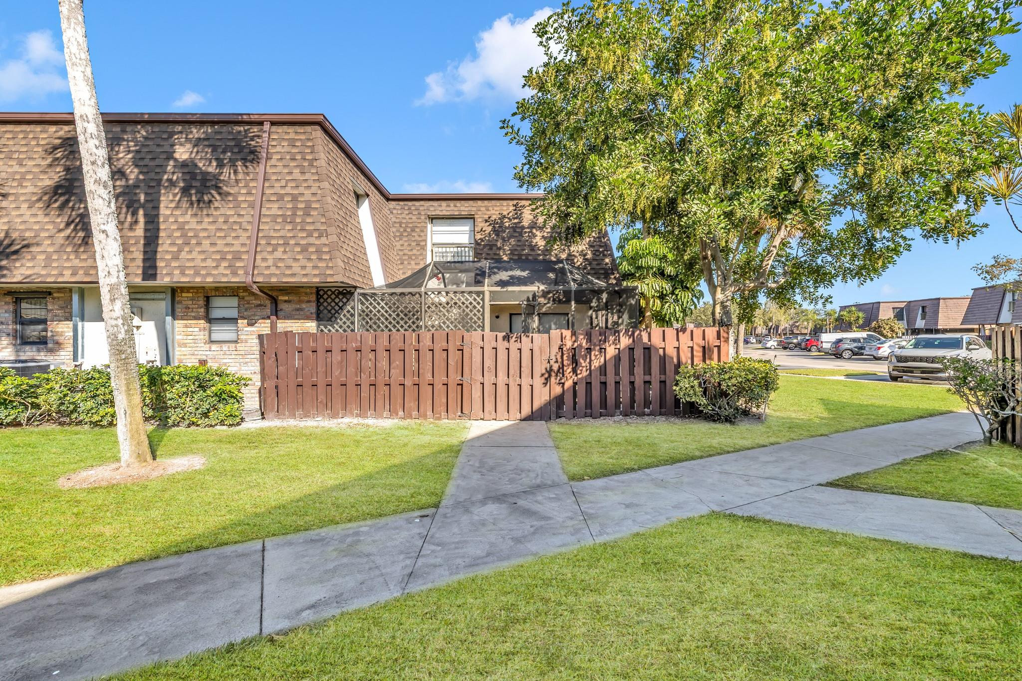 PARKSIDE - Residential