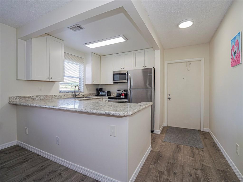 VISTA ROYALE PHASE IV BLDGS 83-111 - Residential