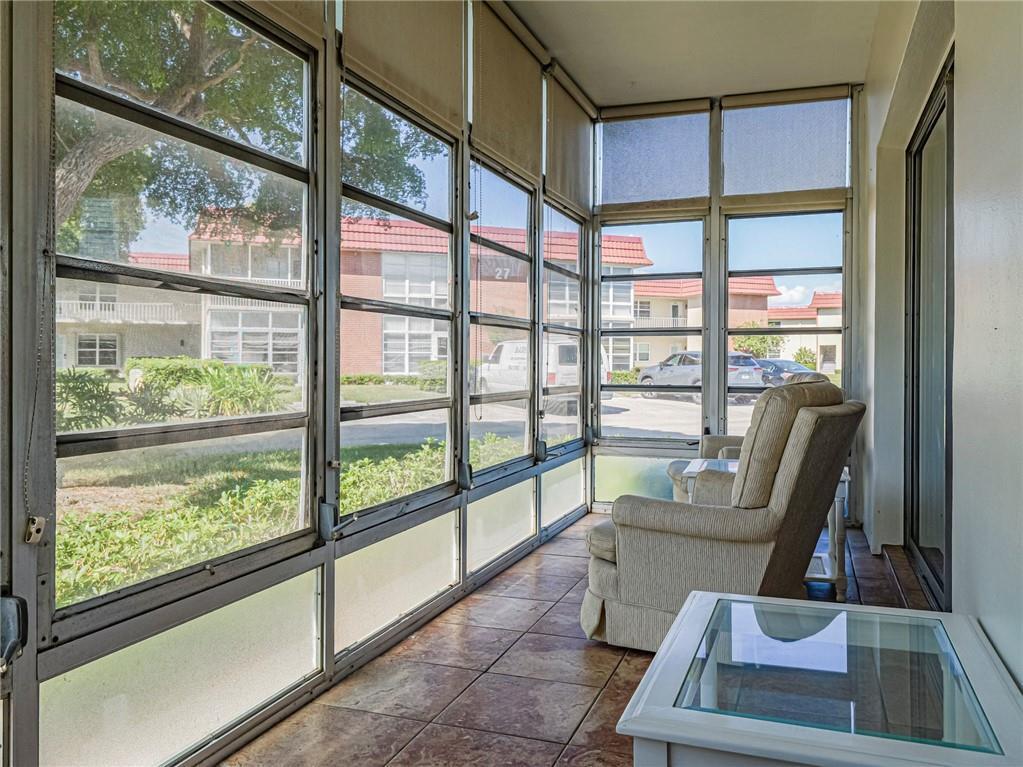 VISTA ROYALE PHASE IV BLDGS 83-111 - Residential