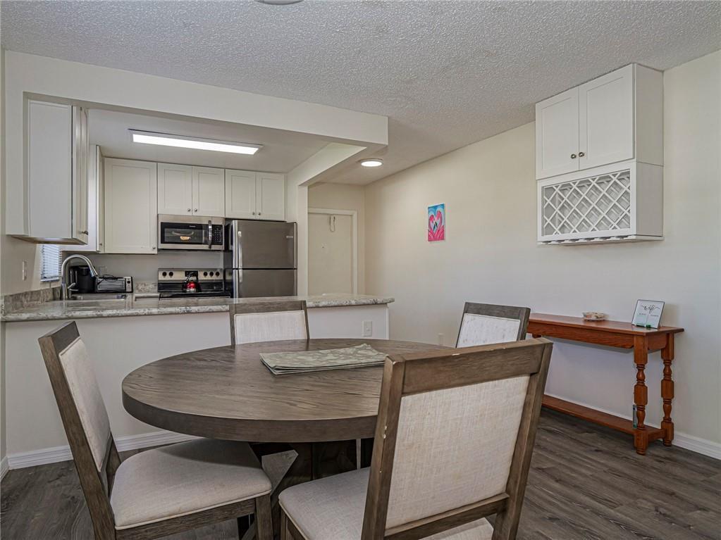 VISTA ROYALE PHASE IV BLDGS 83-111 - Residential