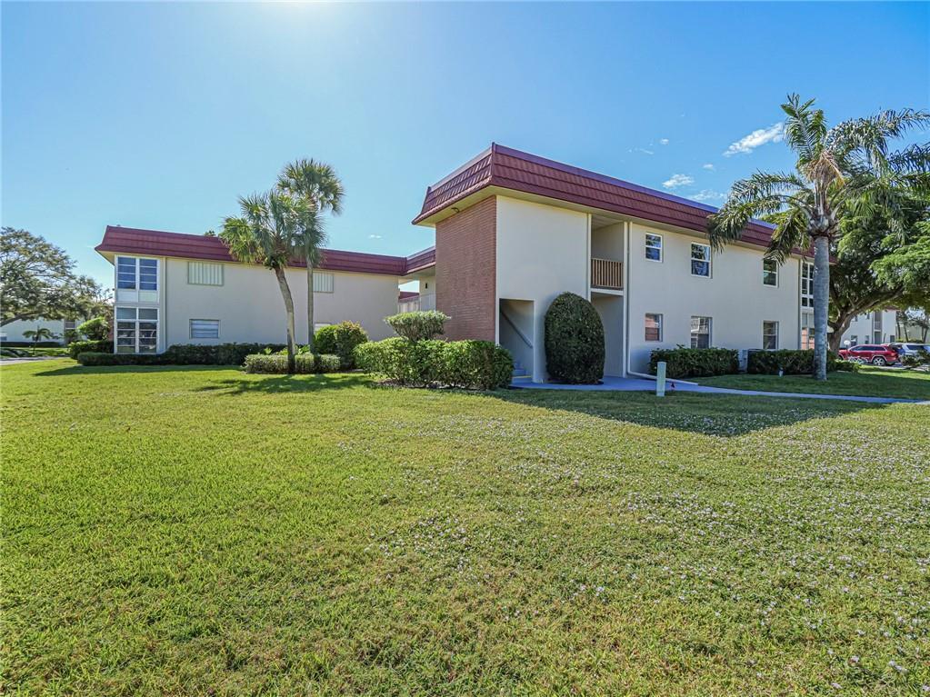 VISTA ROYALE PHASE IV BLDGS 83-111 - Residential