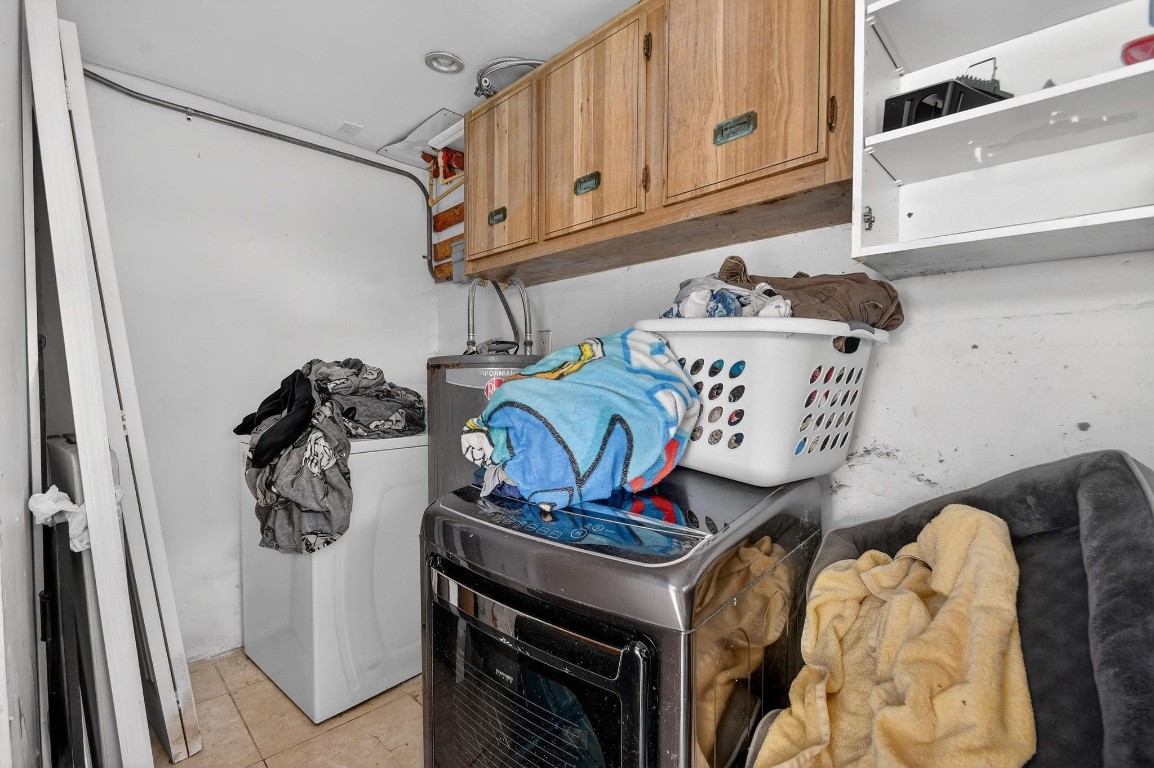 LAKE WORTH HILLS 2ND ADD - Residential