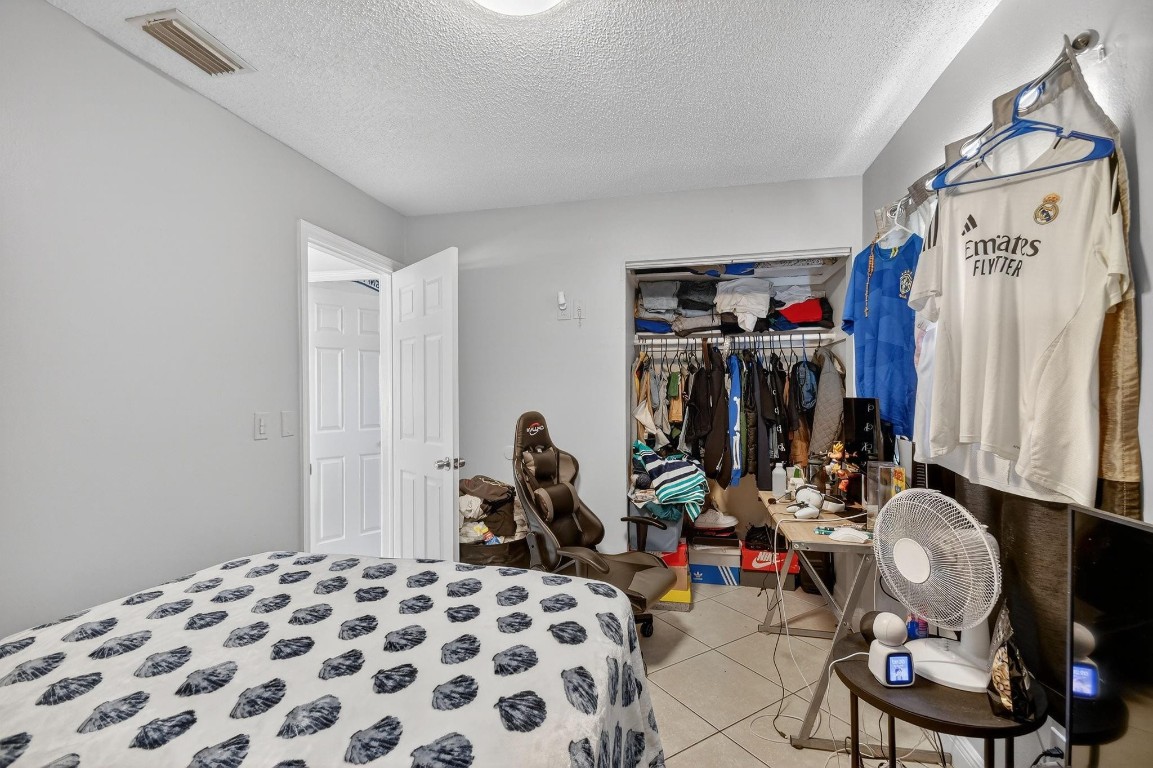 LAKE WORTH HILLS 2ND ADD - Residential