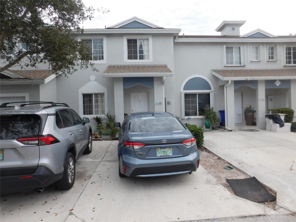 1106 SW 44th Way