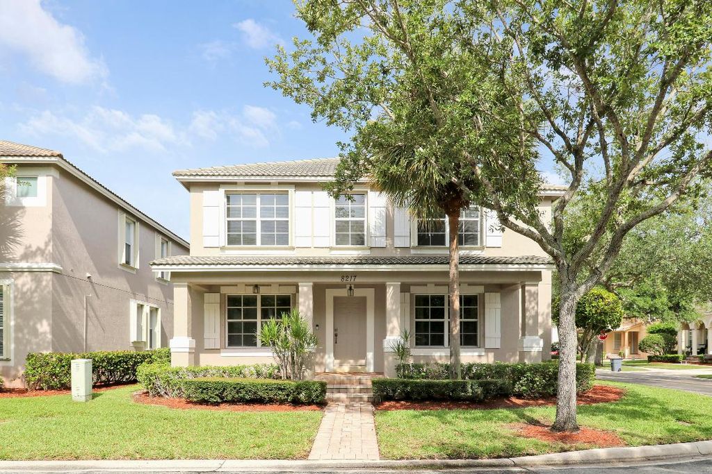 Photo of 8217 Calterra Drive, Palm Beach Gardens, FL 33418 (MLS # R11103634)