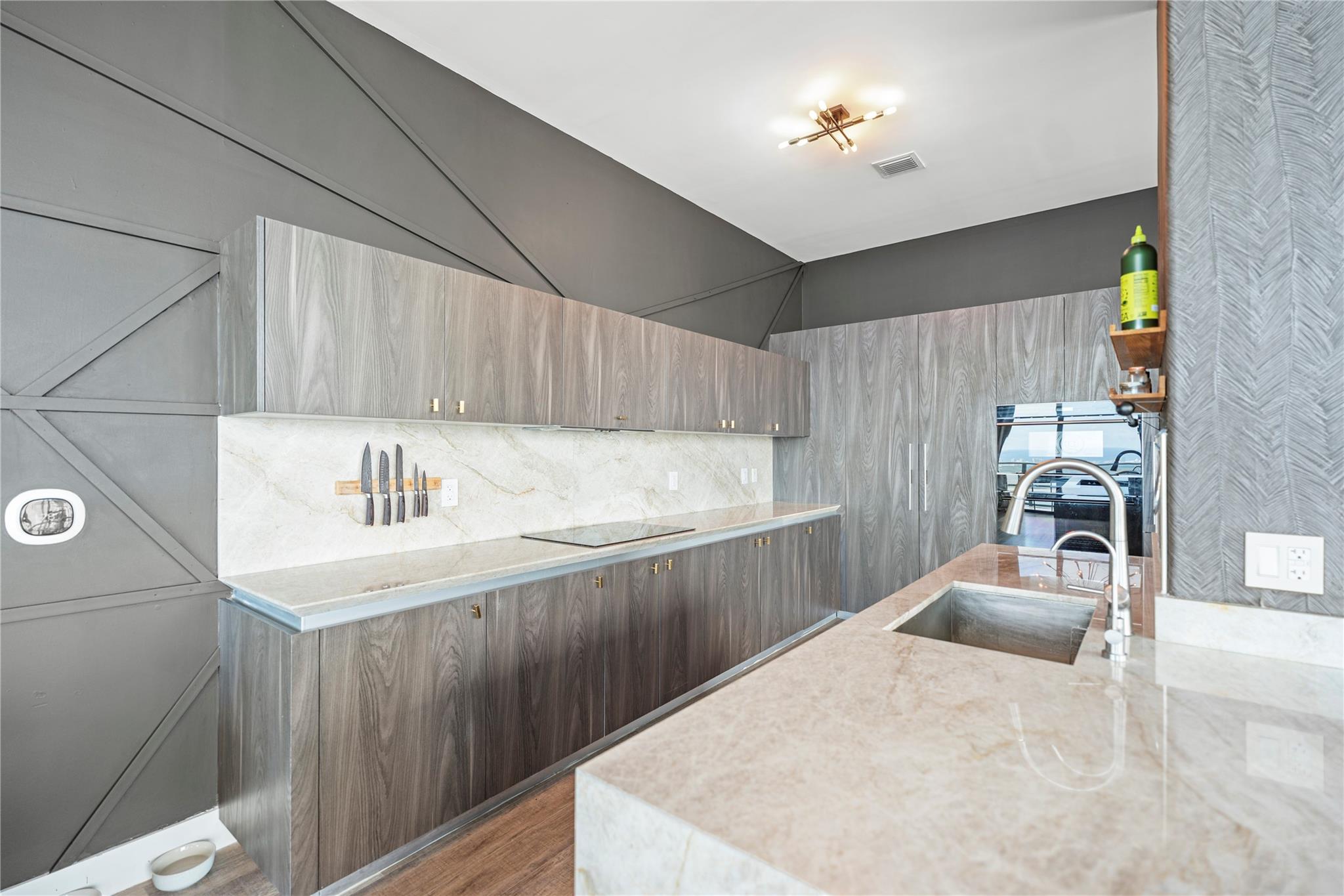 Gran Paraiso Condo - Residential Lease
