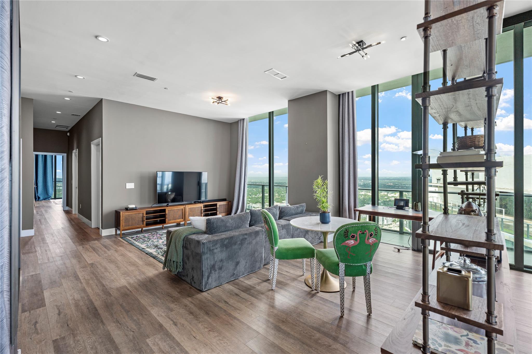 Gran Paraiso Condo - Residential Lease