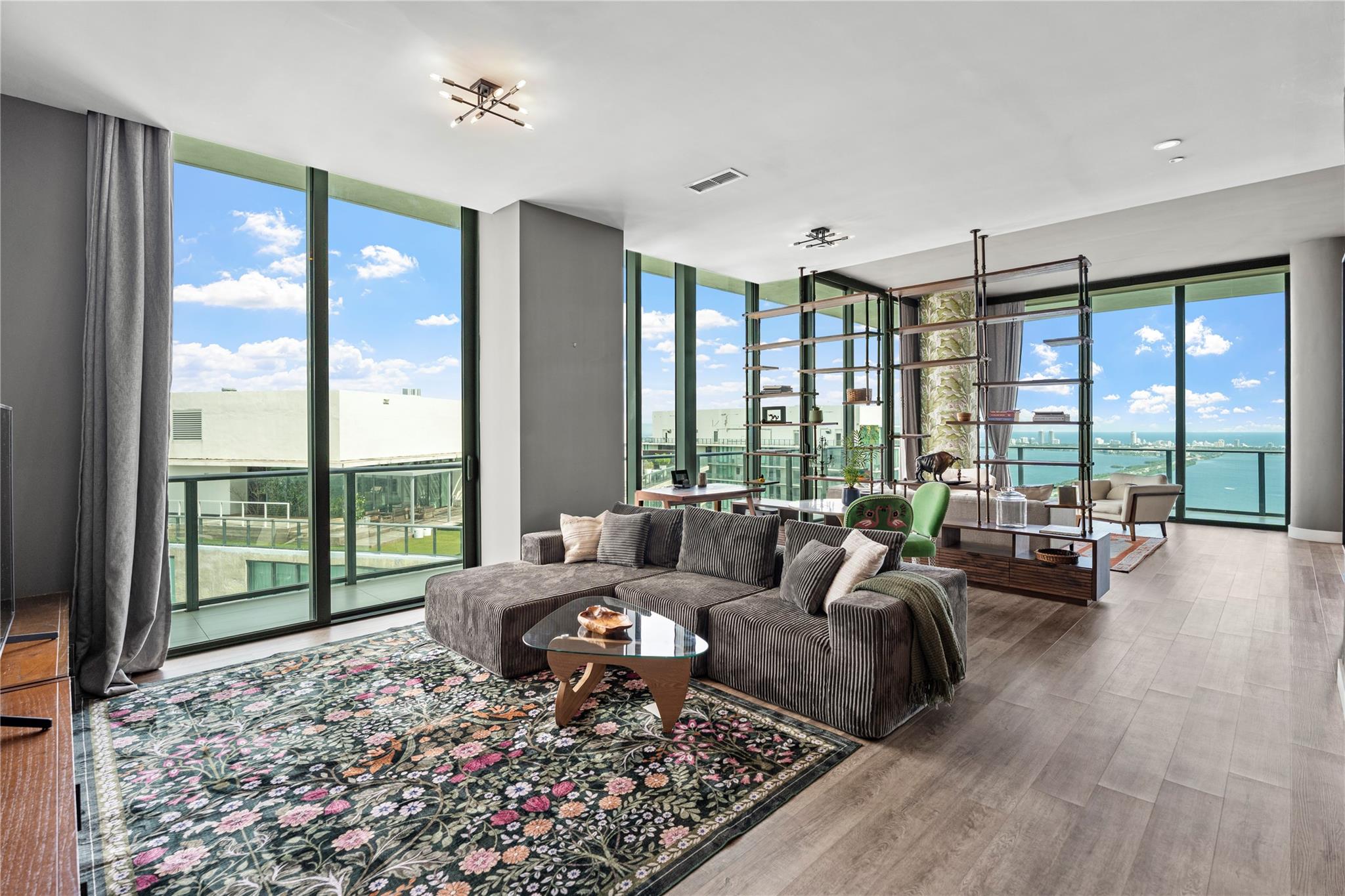 Gran Paraiso Condo - Residential Lease