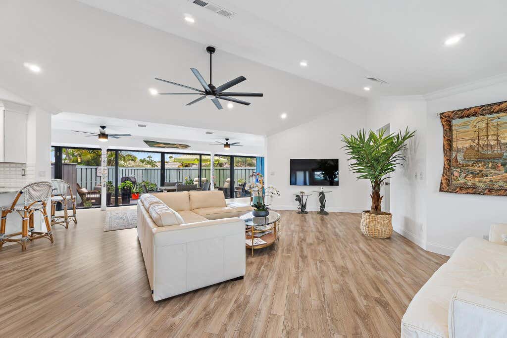 Photo of 1127 E Seminole Avenue #24b, Jupiter, FL 33477 (MLS # B26060409)