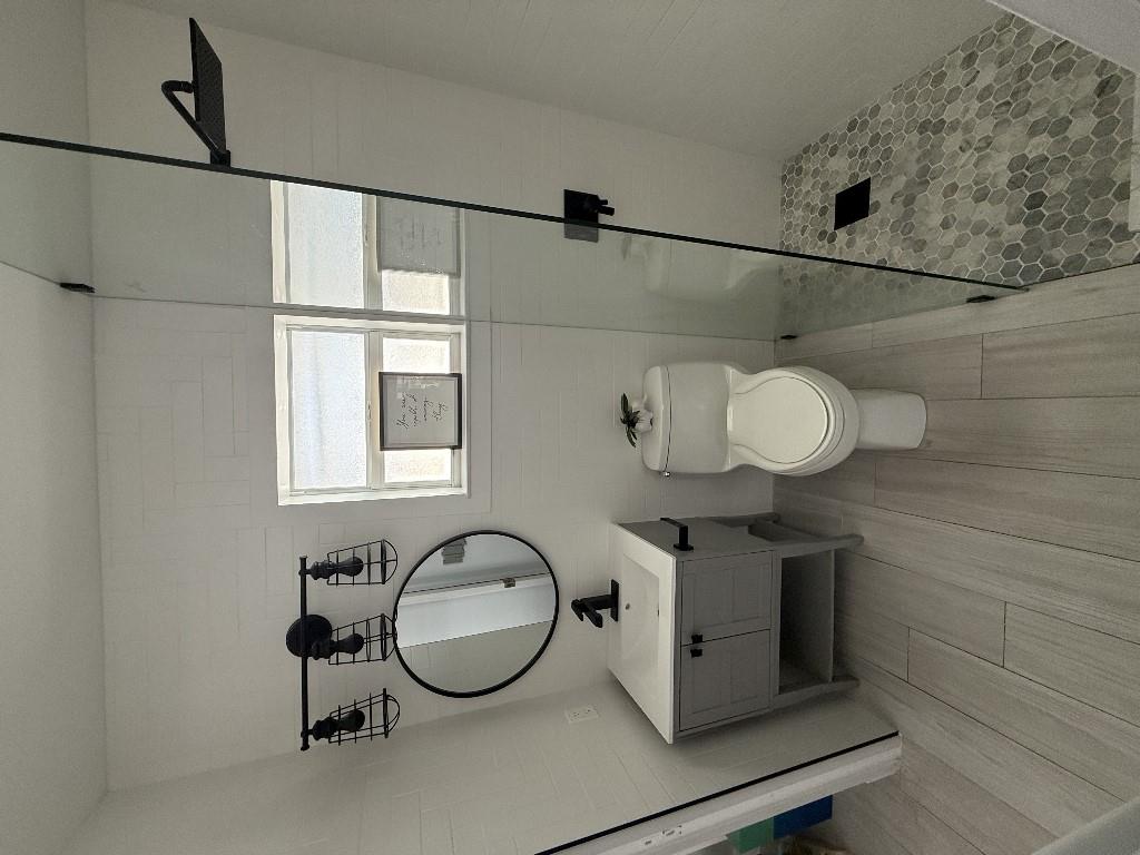 Tropic Palms 02 - Residential